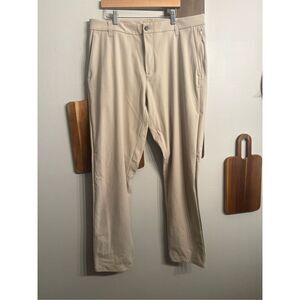 Lululemon Beige Tan Performance Classic Fit Commission Golf Chino Pants Size 34